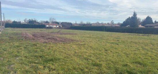 Terrain à bâtir à Finhan, Occitanie
