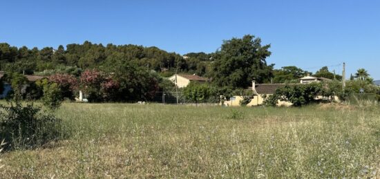 Terrain à bâtir à Pierrefeu-du-Var, Provence-Alpes-Côte d'Azur