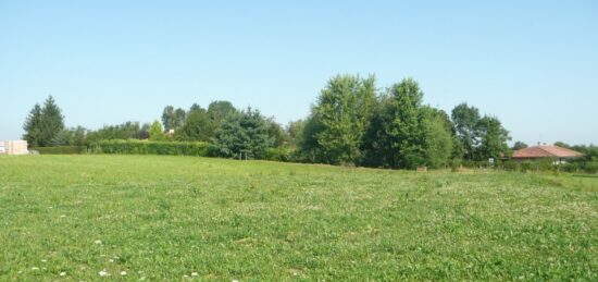 Terrain à bâtir à Chevroux, Auvergne-Rhône-Alpes