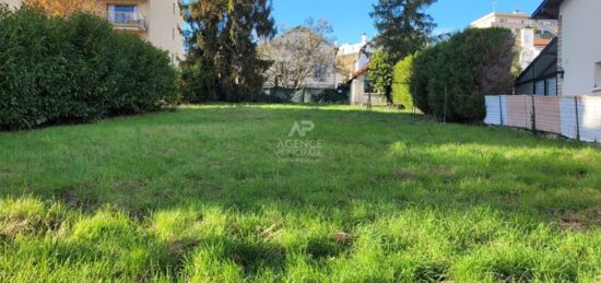 Terrain à bâtir à Saint-Germain-en-Laye, Île-de-France