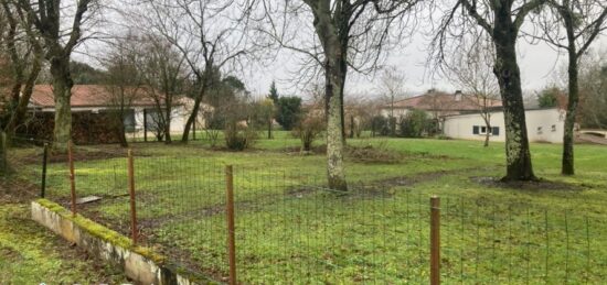 Terrain à bâtir à Fontcouverte, Nouvelle-Aquitaine