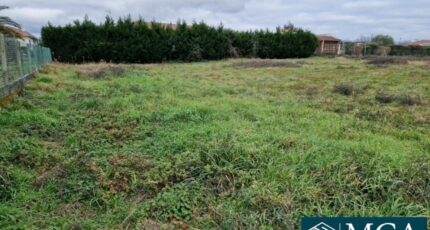 Hinx Terrain à bâtir - 2443111-5828annonce120250314S4zGL.jpeg Maisons France Confort