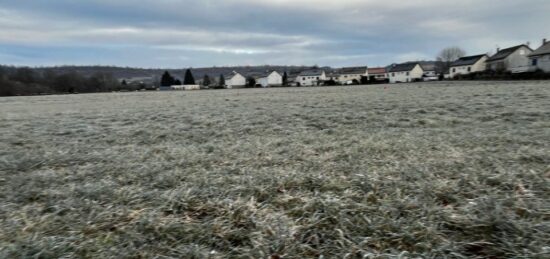 Terrain à bâtir à , Cantal