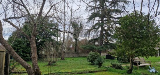 Terrain à bâtir à Saint-Sulpice-et-Cameyrac, Nouvelle-Aquitaine