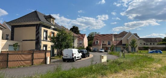 Terrain à bâtir à La Queue-les-Yvelines, Île-de-France
