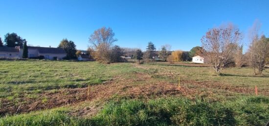 Terrain à bâtir à Vagnas, Auvergne-Rhône-Alpes