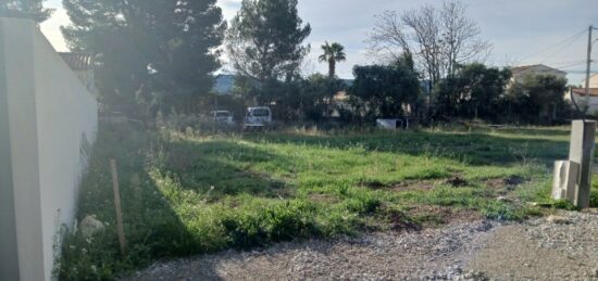 Terrain à bâtir à La Fare-les-Oliviers, Provence-Alpes-Côte d'Azur