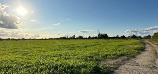 Terrain à bâtir à Cinq-Mars-la-Pile, Centre-Val de Loire