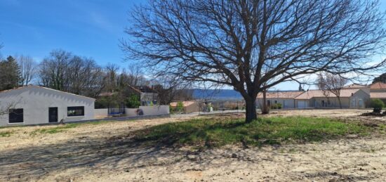Maison neuve à , Alpes-de-Haute-Provence