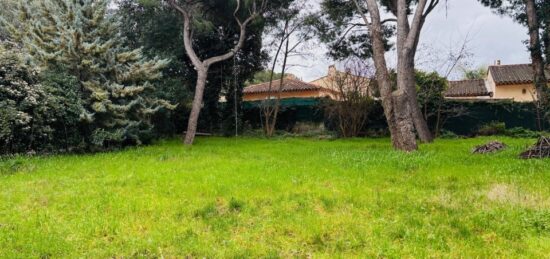 Terrain à bâtir à Six-Fours-les-Plages, Provence-Alpes-Côte d'Azur