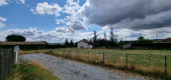 Terrain à bâtir à , Loire