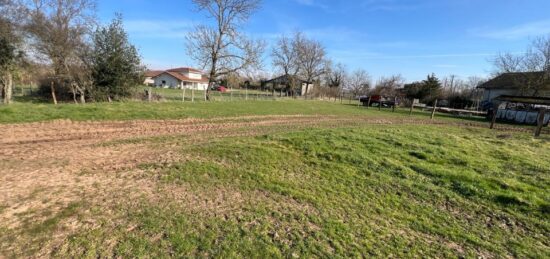 Terrain à bâtir à , Ain