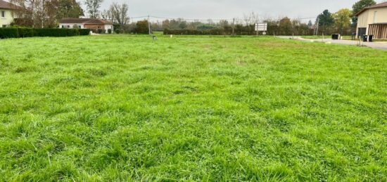 Terrain à bâtir à , Ain