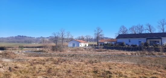 Terrain à bâtir à , Cantal