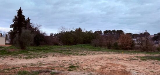 Terrain à bâtir à Pourrières, Provence-Alpes-Côte d'Azur