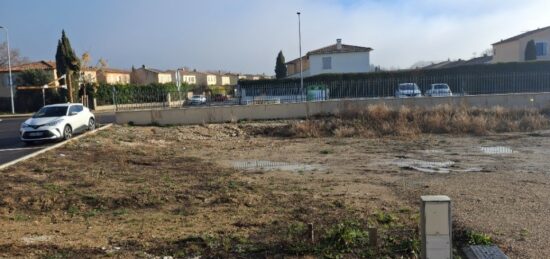 Terrain à bâtir à Peyrolles-en-Provence, Provence-Alpes-Côte d'Azur