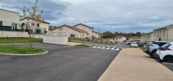 Terrain à bâtir à , Ain