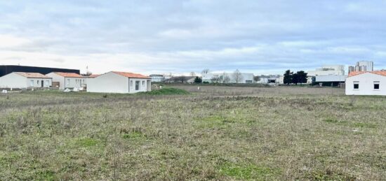 Terrain à bâtir à Surgères, Nouvelle-Aquitaine