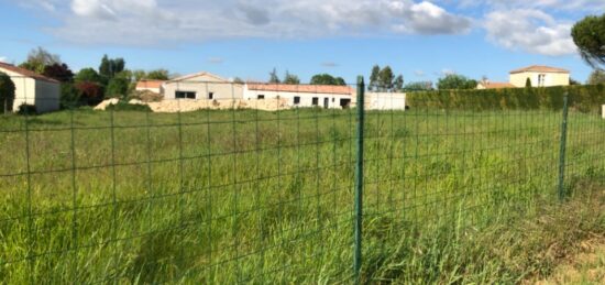 Terrain à bâtir à Port-d'Envaux, Nouvelle-Aquitaine