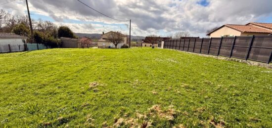 Terrain à bâtir à , Dordogne