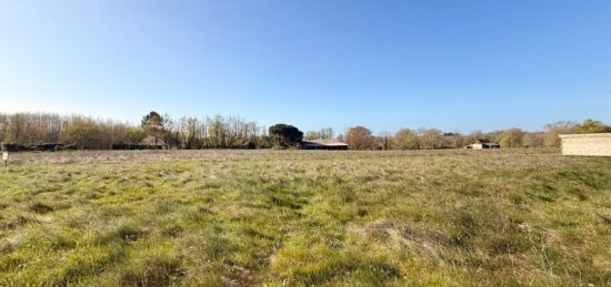 Terrain à bâtir à , Dordogne