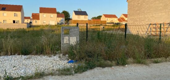 Terrain à bâtir à Montmachoux, Île-de-France