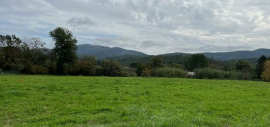 Terrain à bâtir à Pierrefeu-du-Var, Provence-Alpes-Côte d'Azur