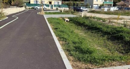 Valréas Terrain à bâtir - 2499934-812annonce120251229w6680.jpeg Maisons France Confort