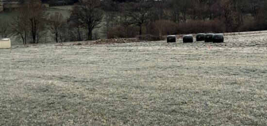 Terrain à bâtir à Jussac, Auvergne-Rhône-Alpes
