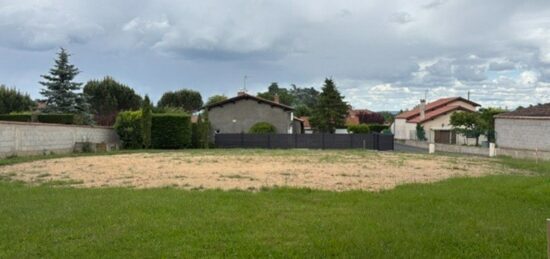 Terrain à bâtir à , Loire