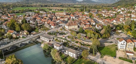 Terrain à bâtir à Saint-Genix-sur-Guiers, Auvergne-Rhône-Alpes