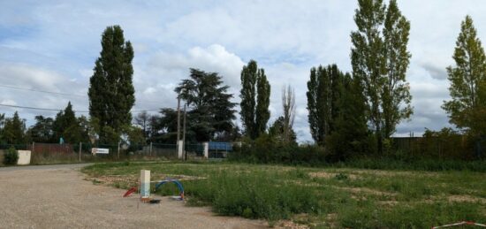 Terrain à bâtir à Mézières-en-Drouais, Centre-Val de Loire