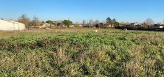 Terrain à bâtir à Port-d'Envaux, Nouvelle-Aquitaine
