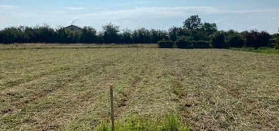 Terrain à bâtir à , Loire